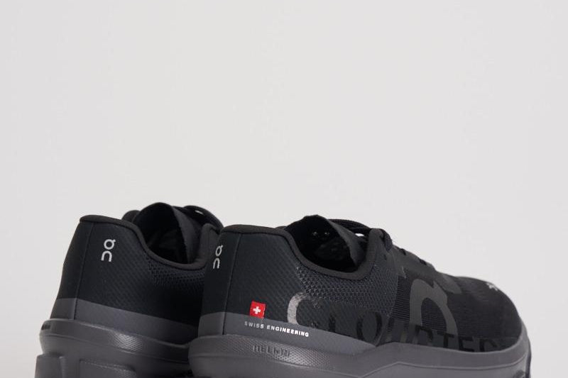 Sneakers donna Cloudmonster nere MONSTER. BLACK MAGNET ON RUNNING 