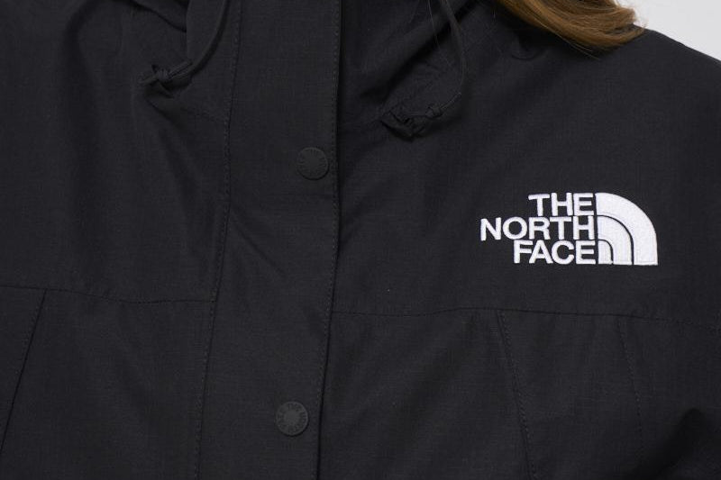 Giubbotto donna Mountain nero NF0A88YX JK31 THE NORTH FACE 