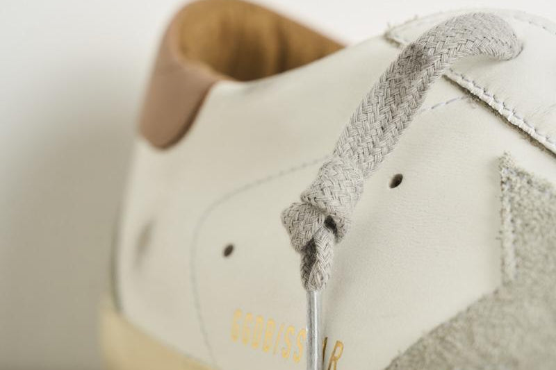Sneakers uomo bianco e cammello GMF00102 F00218210803 GOLDEN GOOSE 