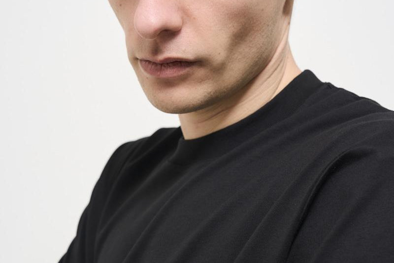 T-shirt uomo regular girocollo nero TH7318 031 LACOSTE 