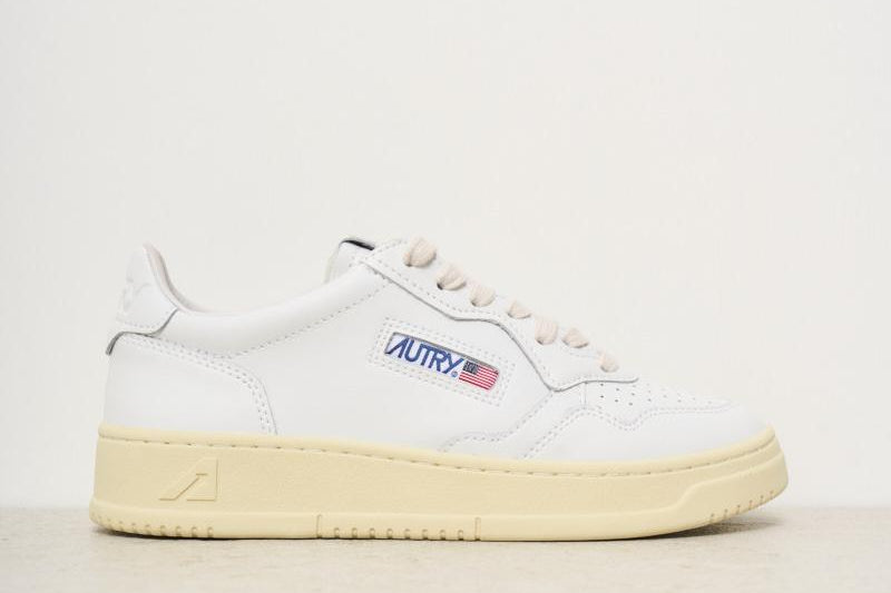 Sneakers donna medalist low AULW LL15 AUTRY 