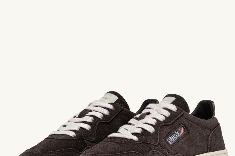 Sneakers uomo Medalist low suede marrone AULM UH08 AUTRY 