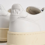 Sneakers donna medalist low in pelle bianca AULW LL15 AUTRY 