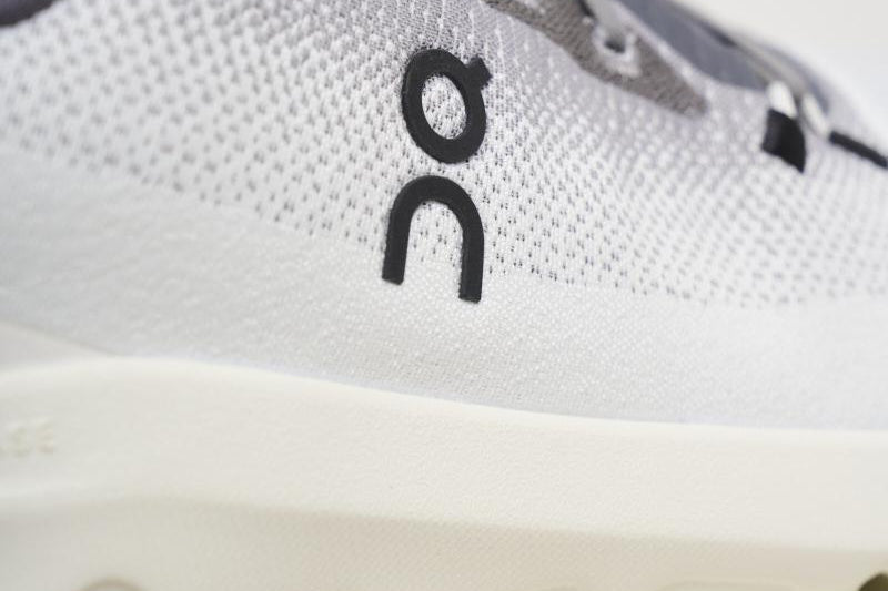 Sneakers uomo Cloudtilt bianche e grigie 3ME10103247 IVORY ON RUNNING 