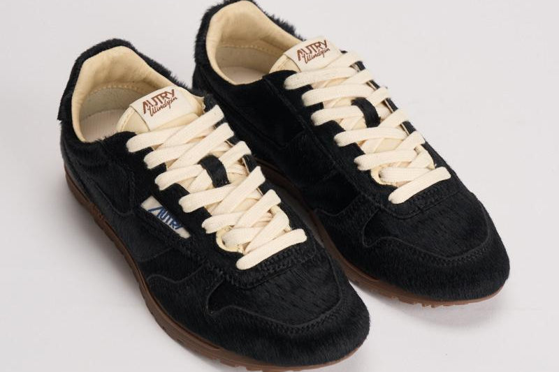 Sneakers donna Windspin in suede nera WSLW YN01 AUTRY 