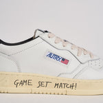 Sneakers uomo Medalist Low nera e bianca AULM ML02 AUTRY 