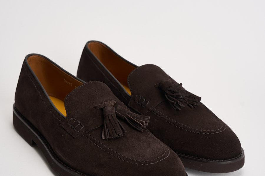 Mocassino uomo in suede marrone con nappine 3420 VISONEM23 DOUCAL'S 