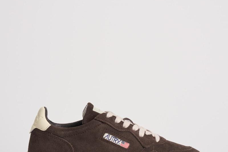 Sneakers donna Medalist suede testa di moro AULW UH08 AUTRY 