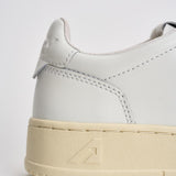 Sneakers donna medalist low in pelle bianca AULW LL15 AUTRY 