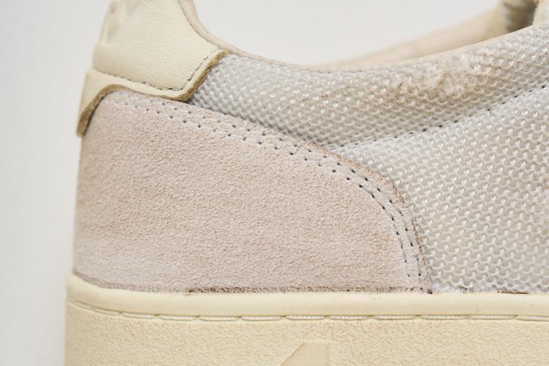 Sneakers uomo Super vintage panna e beige AVLM DA03 AUTRY 