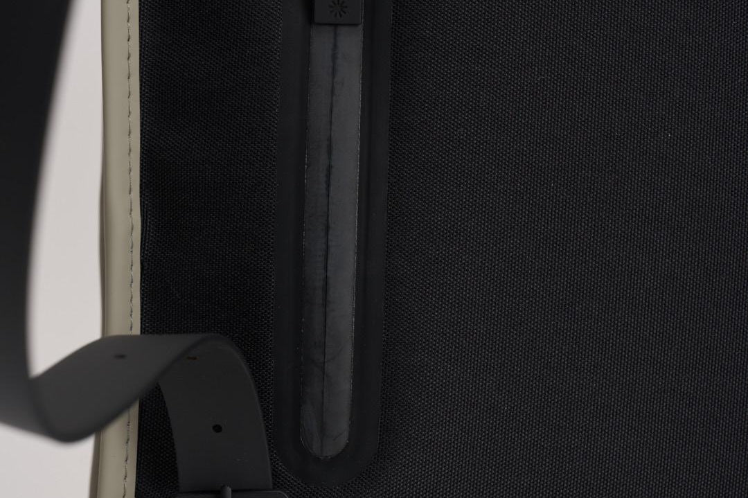 Zaino uomo Puffed Backpack Mini grigio 13020 108 RAINS 