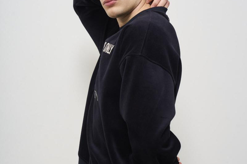 Felpa uomo nera girocollo GUP01938 P00187250907 GOLDEN GOOSE 
