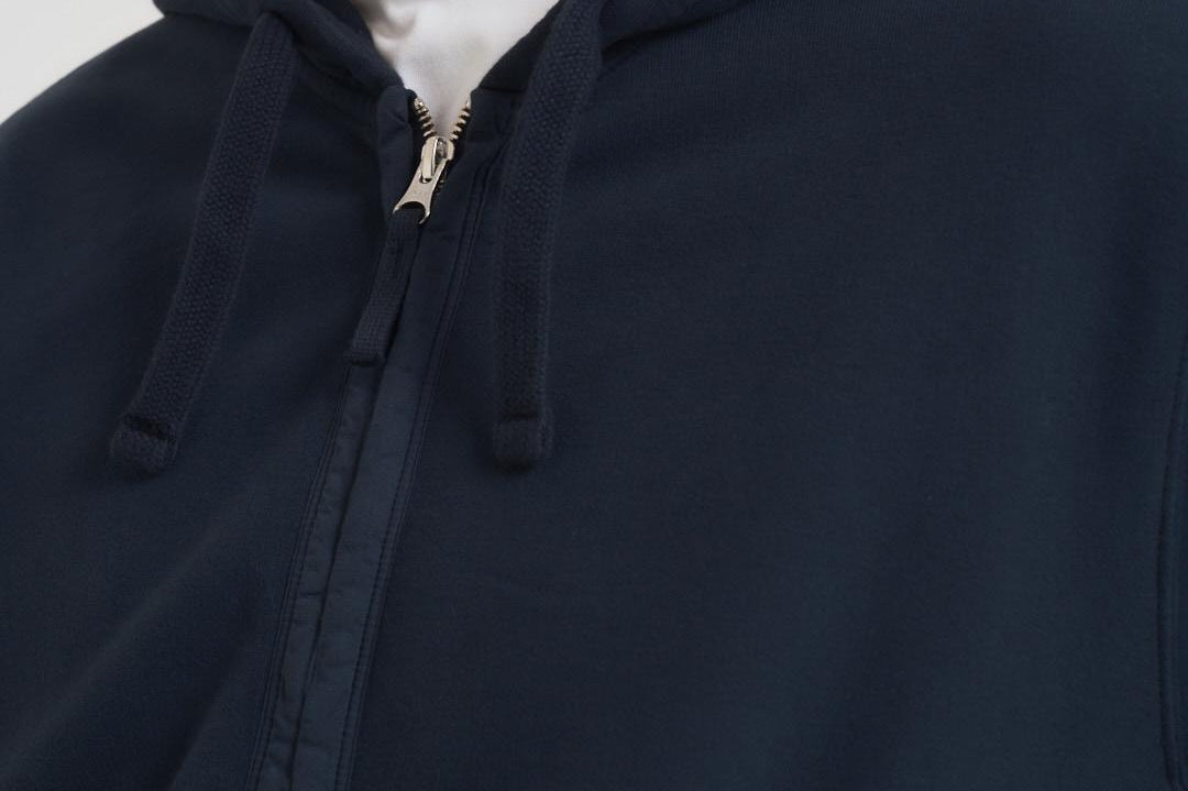 Felpa uomo con cappuccio blu scuro 6100067 S0A20V0020 STONE ISLAND 