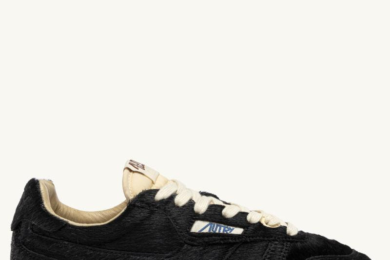 Sneakers donna Windspin in suede nera WSLW YN01 AUTRY 