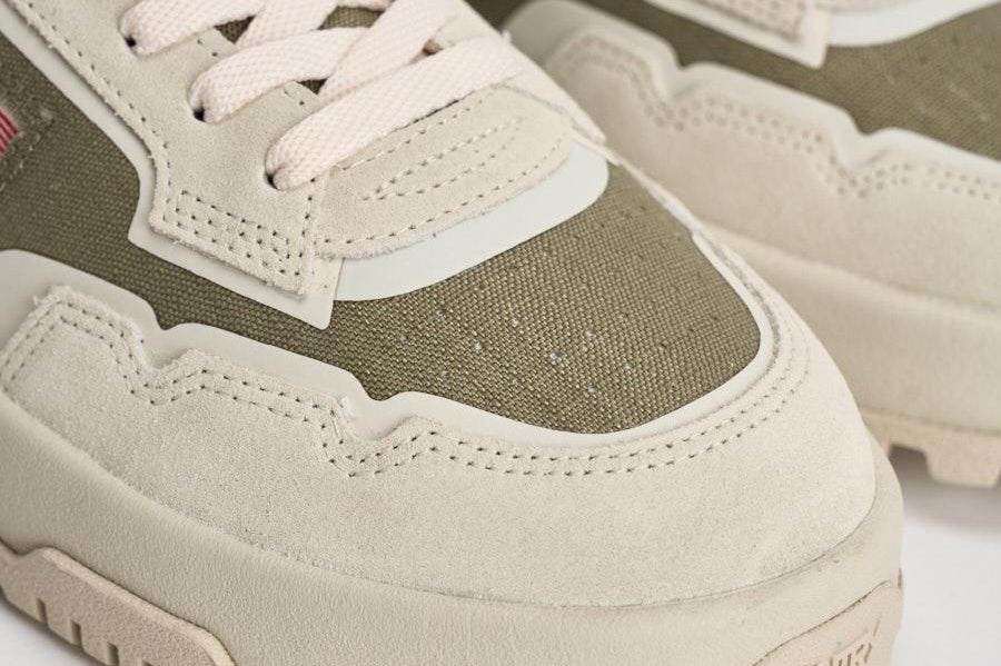 Sneakers uomo Wildpace in suede beige e verde LDLM CO03 AUTRY 
