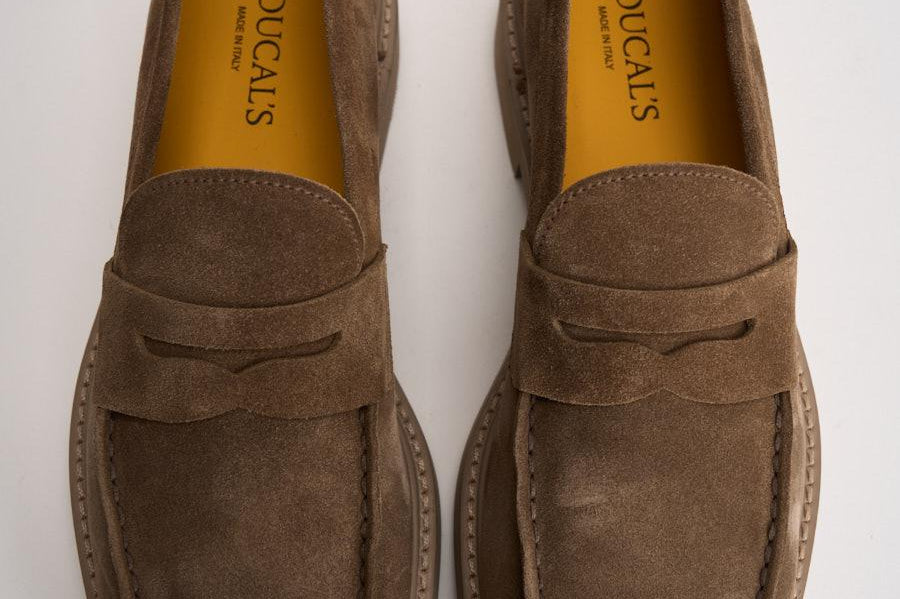 Mocassino uomo in suede tortora 2405 VISONEM08 DOUCAL'S 