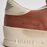 Sneakers uomo bianco e rosso mattone GMF00479 F00852612488 GOLDEN GOOSE 