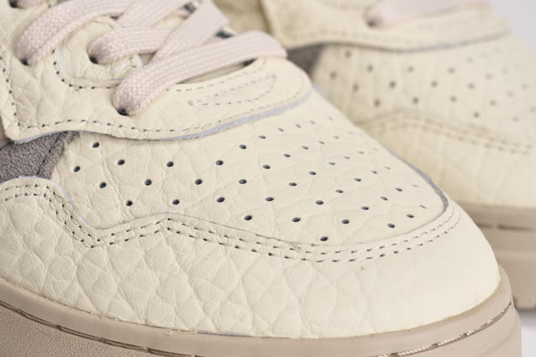 Sneakers uomo Medalist Low bianca e verde salvia AULM NE16 AUTRY 