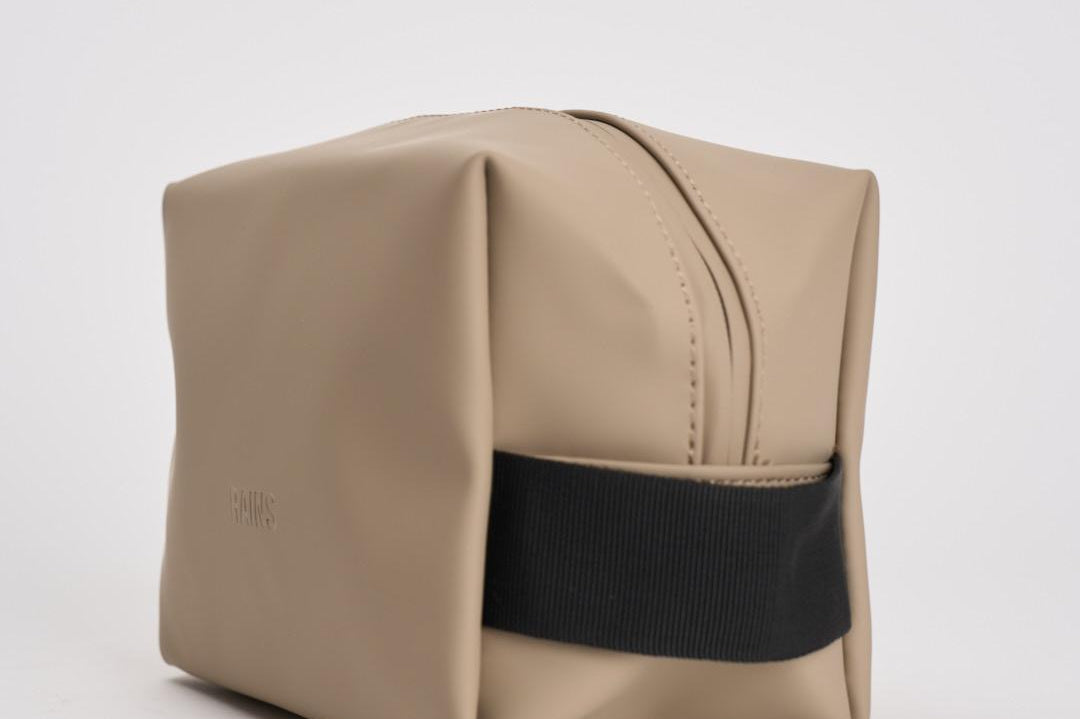Borsa da toilette Wash Bag Small impermeabile beige 15580 133 RAINS 
