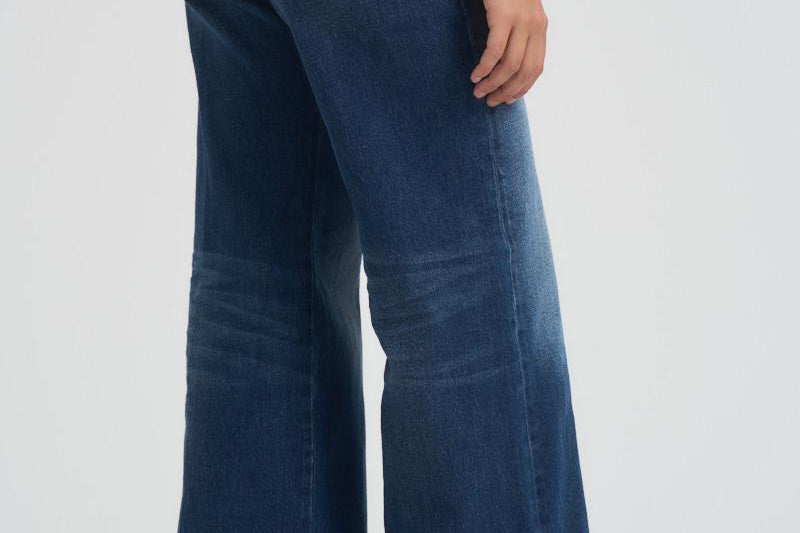 Jeans donna D-Akemi in denim scuro A03624 09L2101 DIESEL 