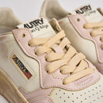 Sneakers donna Medalist vintage bianche e rosa AVLW SV08 AUTRY 