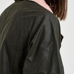 Giacca donna Beadnell Waxed verde scuro e rosa LWX1403 OL99 BARBOUR 