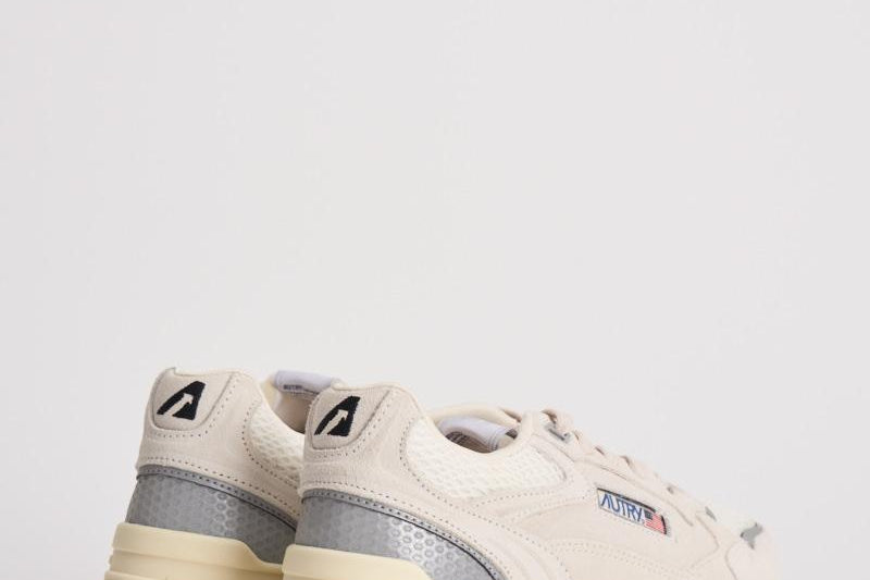 Sneakers donna Hyperway Low bianca e grigia HYLW UM10 AUTRY 