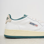 Sneakers uomo Medalist panna e verde AULM VS06 AUTRY 
