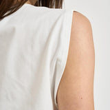 T-shirt donna smanicata con dettaglio gioiello dorato 106478A35D MELODYZ05 PINKO 