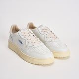 Sneakers uomo Medalist Low bianca e beige AULM BJ04 AUTRY 