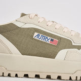 Sneakers uomo Wildpace in suede beige e verde LDLM CO03 AUTRY 