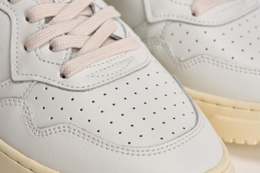 Sneakers uomo Medalist Low bianca AULM LL15 AUTRY 