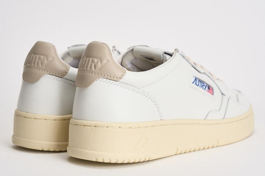 Sneakers uomo Medalist low bianca e tortora AULM LL27 AUTRY 