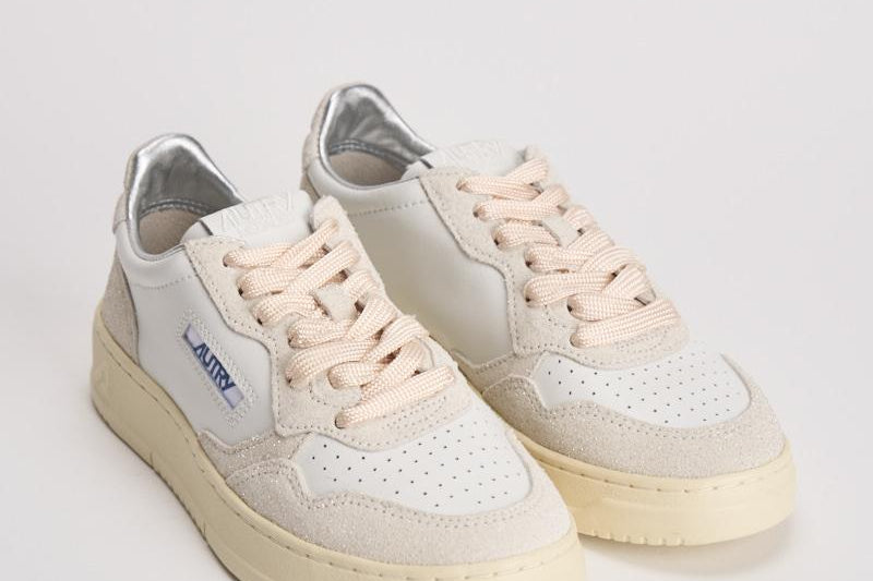 Sneakers donna Medalist in suede grigio chiaro AULW TA01 AUTRY 