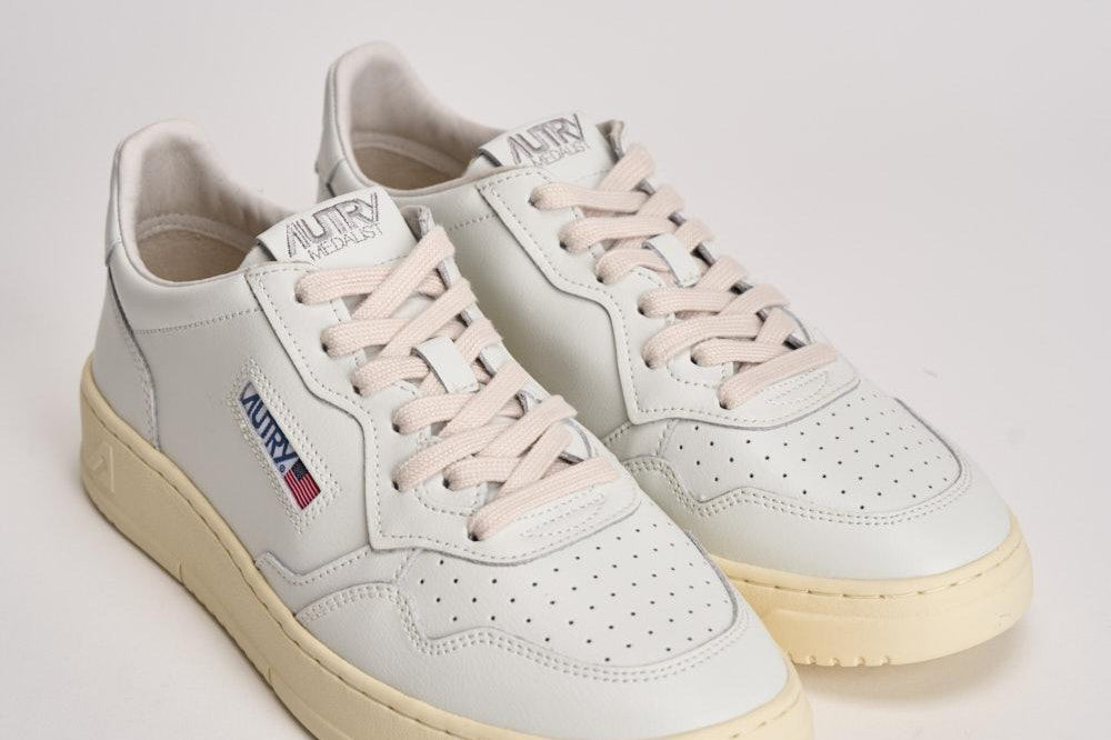 Sneakers uomo Medalist Low bianca AULM LL15 AUTRY 