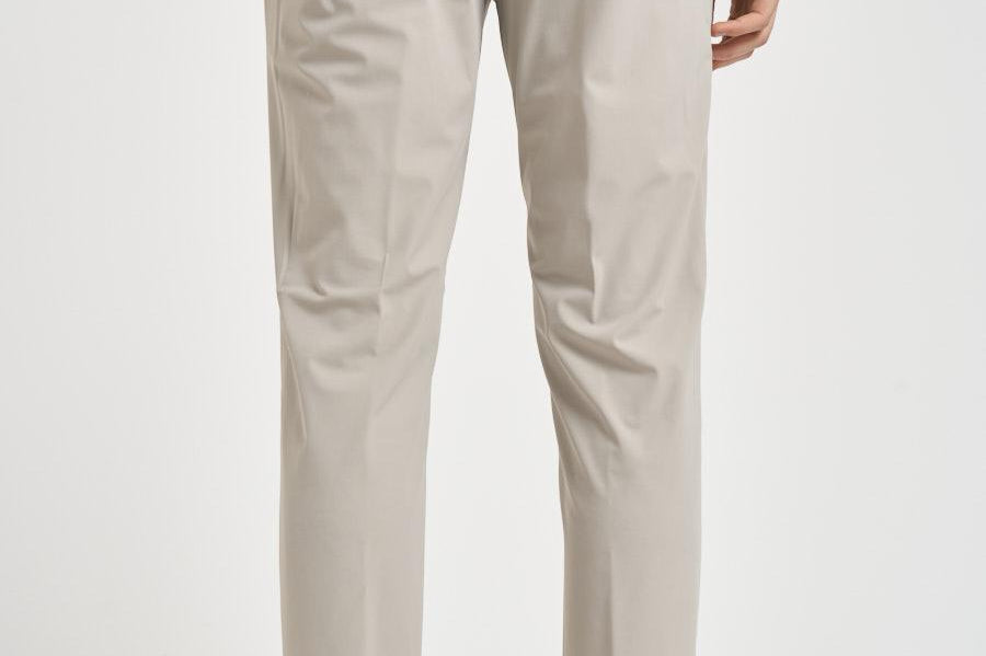 Pantalone uomo chino grigio chiaro 26300 CHINO PANT85 RRD 