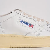 Sneakers donna Medalist Low bianca AULW LL15 AUTRY 