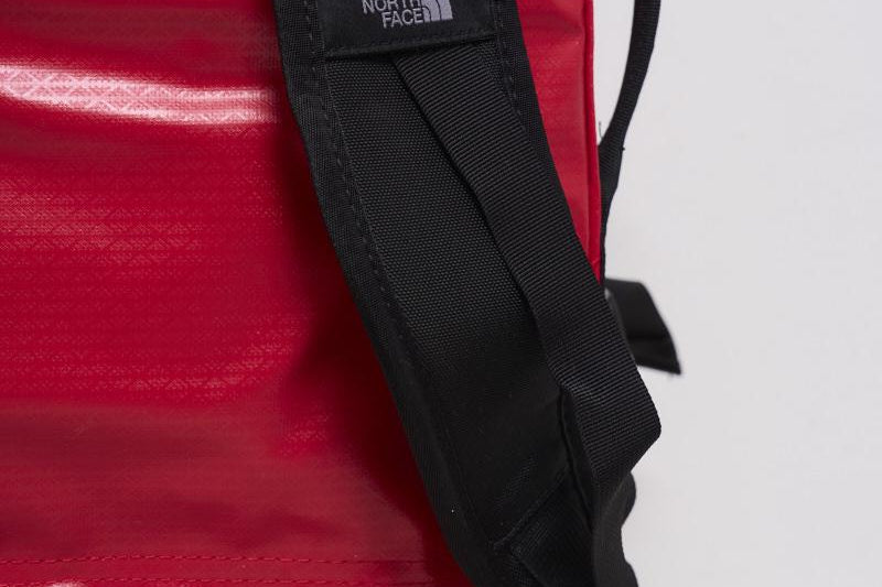 Borsone/Zaino Duffel Base S Camp rosso NF0A52ST 54A1 THE NORTH FACE 