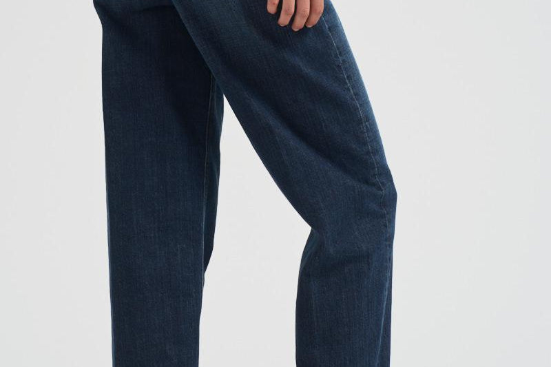 Jeans donna Bessie carrot fit in denim scuro DP784 DFE311800 DONDUP 