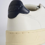 Sneakers uomo in pelle bianca con spoiler AULM LL12 AUTRY 
