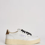 Sneakers donna Medalist Low bianca e cavallino leopardato AULW OC01 AUTRY 