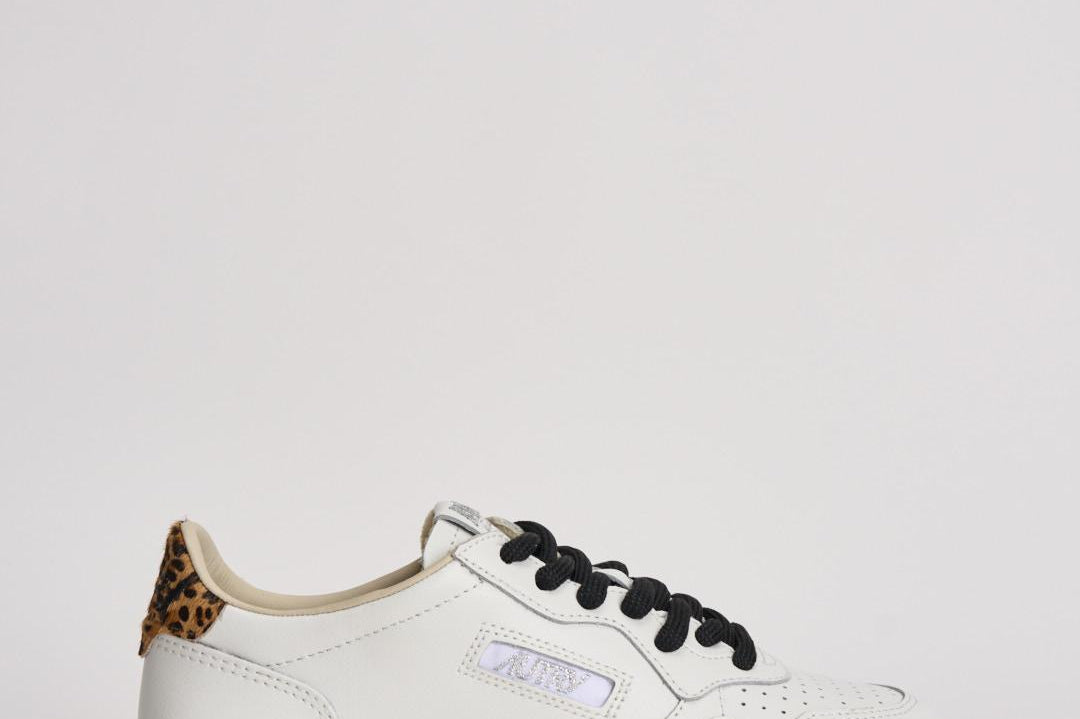 Sneakers donna Medalist Low bianca e cavallino leopardato AULW OC01 AUTRY 