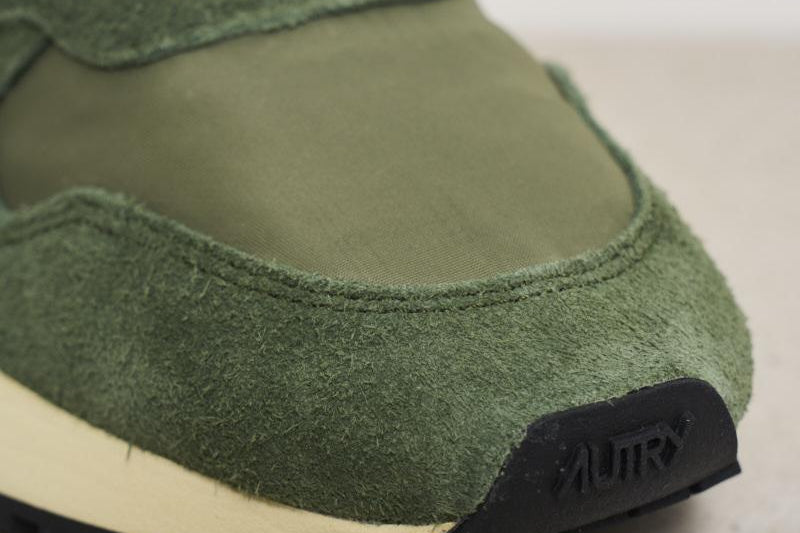 Sneakers Reelwind low verdi WWLM NC16 AUTRY 