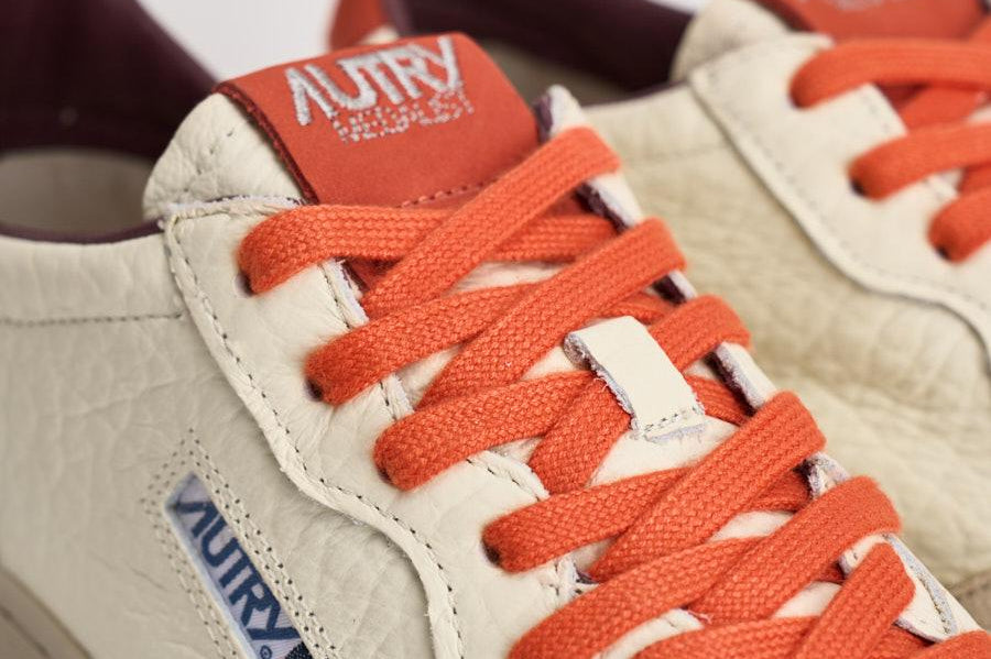 Sneakers uomo Medalist Low bianca e arancione AULM NE17 AUTRY 