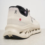 Sneakers uomo Cloudtilt panna e grigie 3ME10103284 CINDER SAND ON RUNNING 