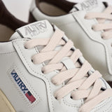 Sneakers uomo Medalist Low in suede bianca e marrone AULM FT19 AUTRY 