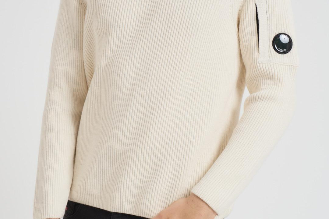 Maglione uomo girocollo a coste lunghe bianco MKN015A 00668A103 CP COMPANY 