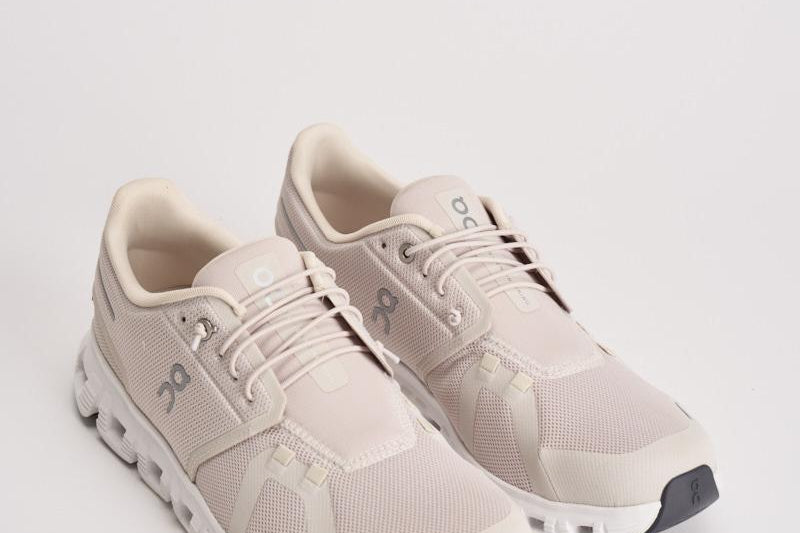 Sneakers Cloud 6 uomo beige CLOUD6 PEARL WHITE ON RUNNING 