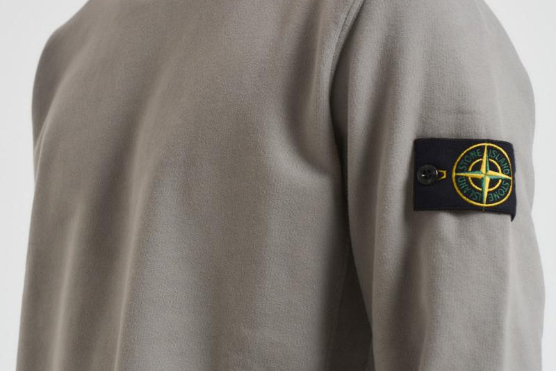 Felpa uomo girocollo grigio chiaro 6100028 S0A20V006B STONE ISLAND 