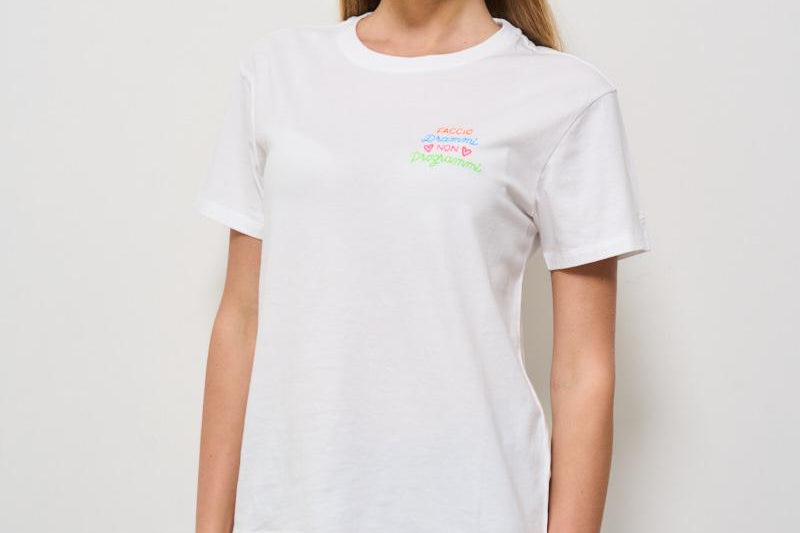 T-shirt donna girocollo bianca EMILIE 06663H MC2 SAINT BARTH 